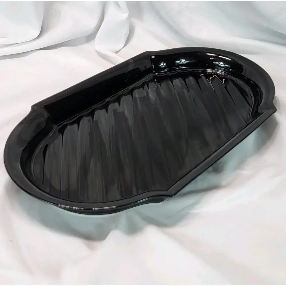 Mikasa Glossy Black Oval 13